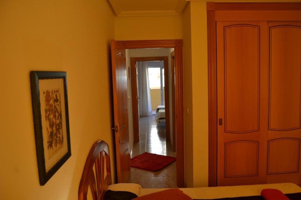Apartamentos Turisticos Puerto Tomas Maestre La Manga Værelse billede