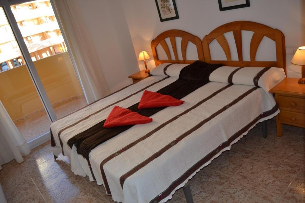 Apartamentos Turisticos Puerto Tomas Maestre La Manga Værelse billede