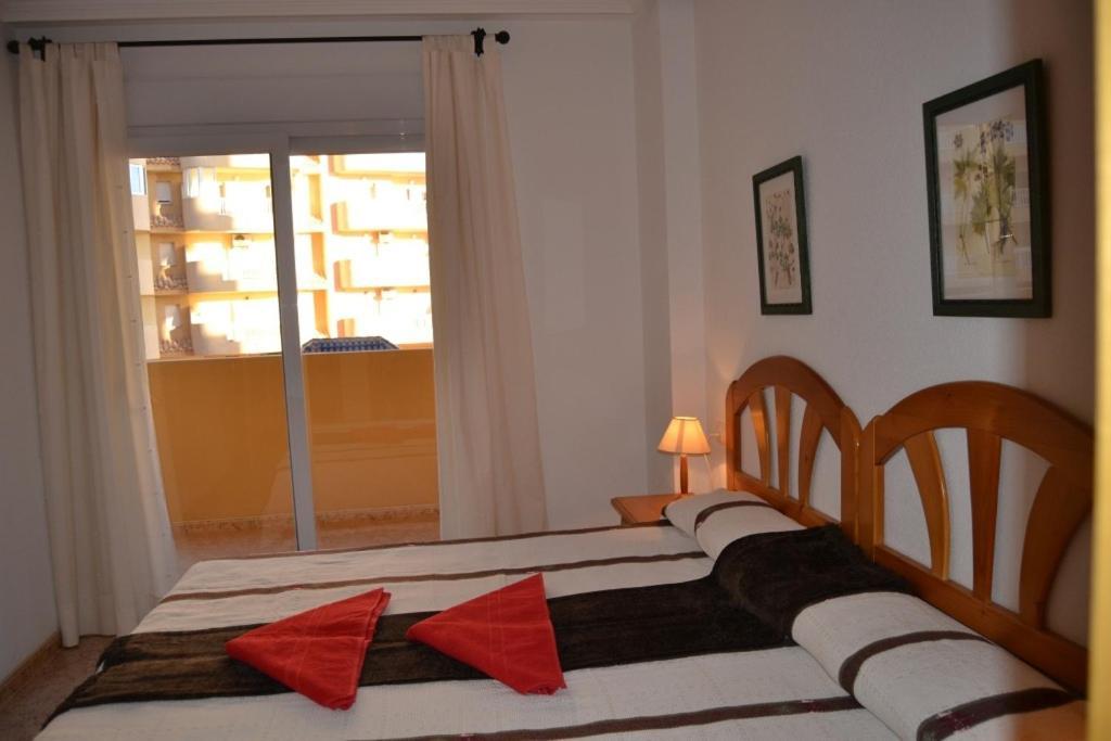 Apartamentos Turisticos Puerto Tomas Maestre La Manga Værelse billede