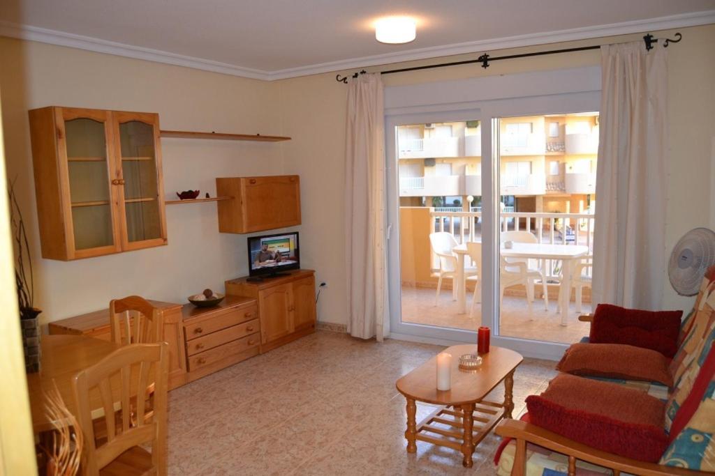 Apartamentos Turisticos Puerto Tomas Maestre La Manga Værelse billede