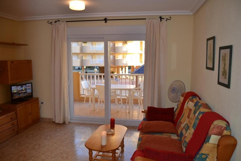 Apartamentos Turisticos Puerto Tomas Maestre La Manga Værelse billede