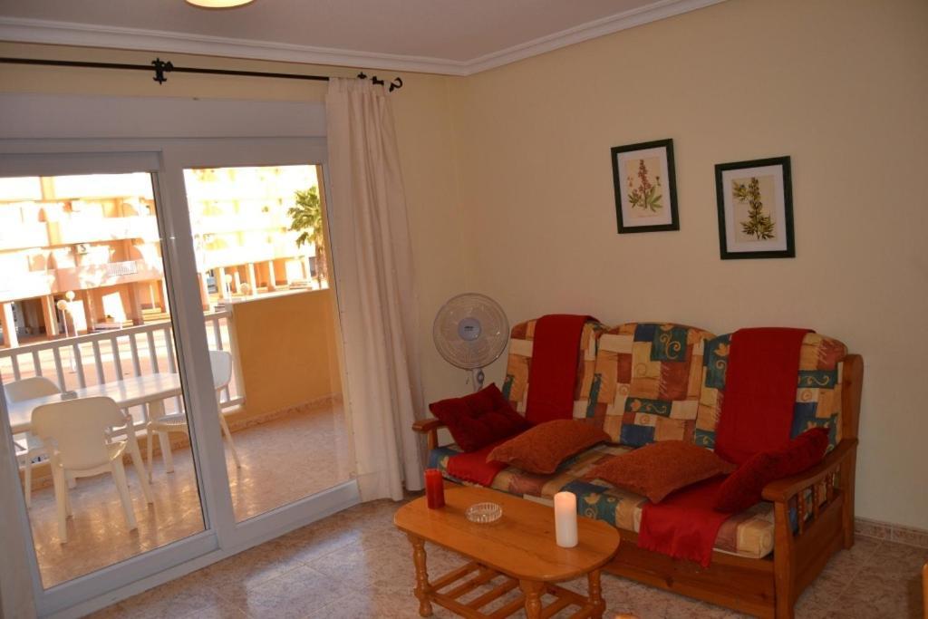 Apartamentos Turisticos Puerto Tomas Maestre La Manga Værelse billede