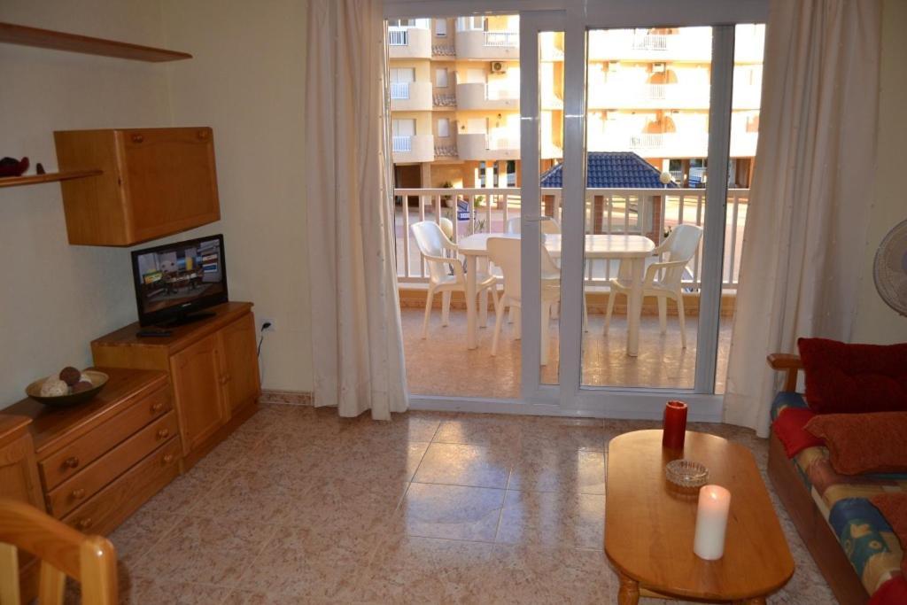 Apartamentos Turisticos Puerto Tomas Maestre La Manga Værelse billede