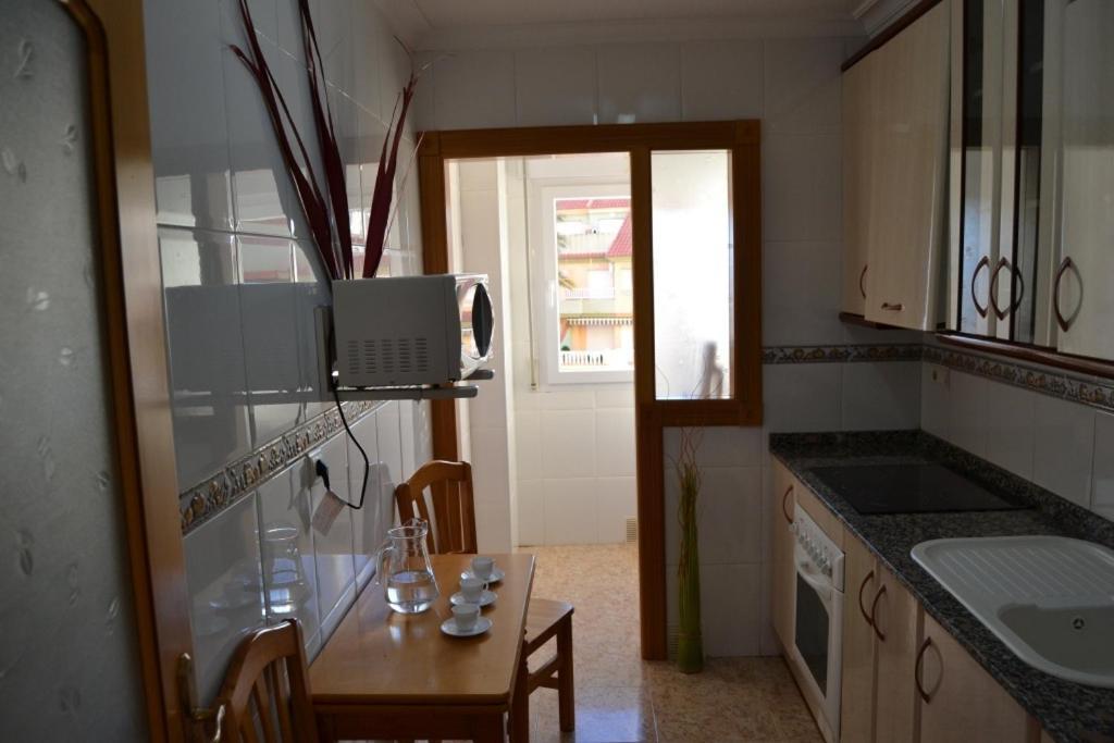 Apartamentos Turisticos Puerto Tomas Maestre La Manga Værelse billede