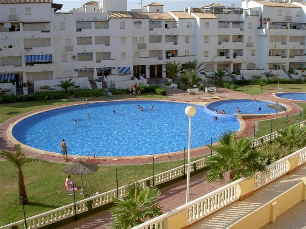 Apartamentos Turisticos Puerto Tomas Maestre La Manga Eksteriør billede