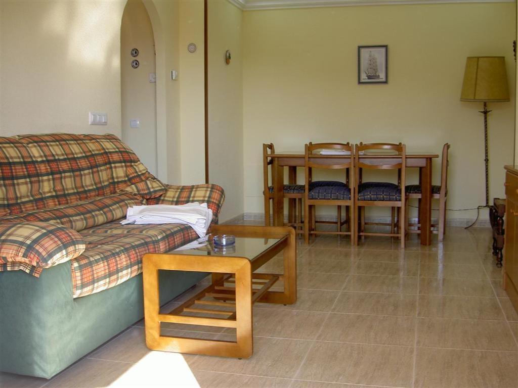 Apartamentos Turisticos Puerto Tomas Maestre La Manga Eksteriør billede