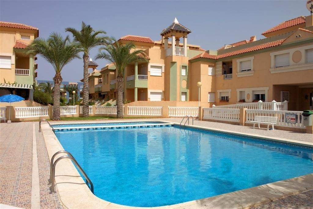 Apartamentos Turisticos Puerto Tomas Maestre La Manga Eksteriør billede